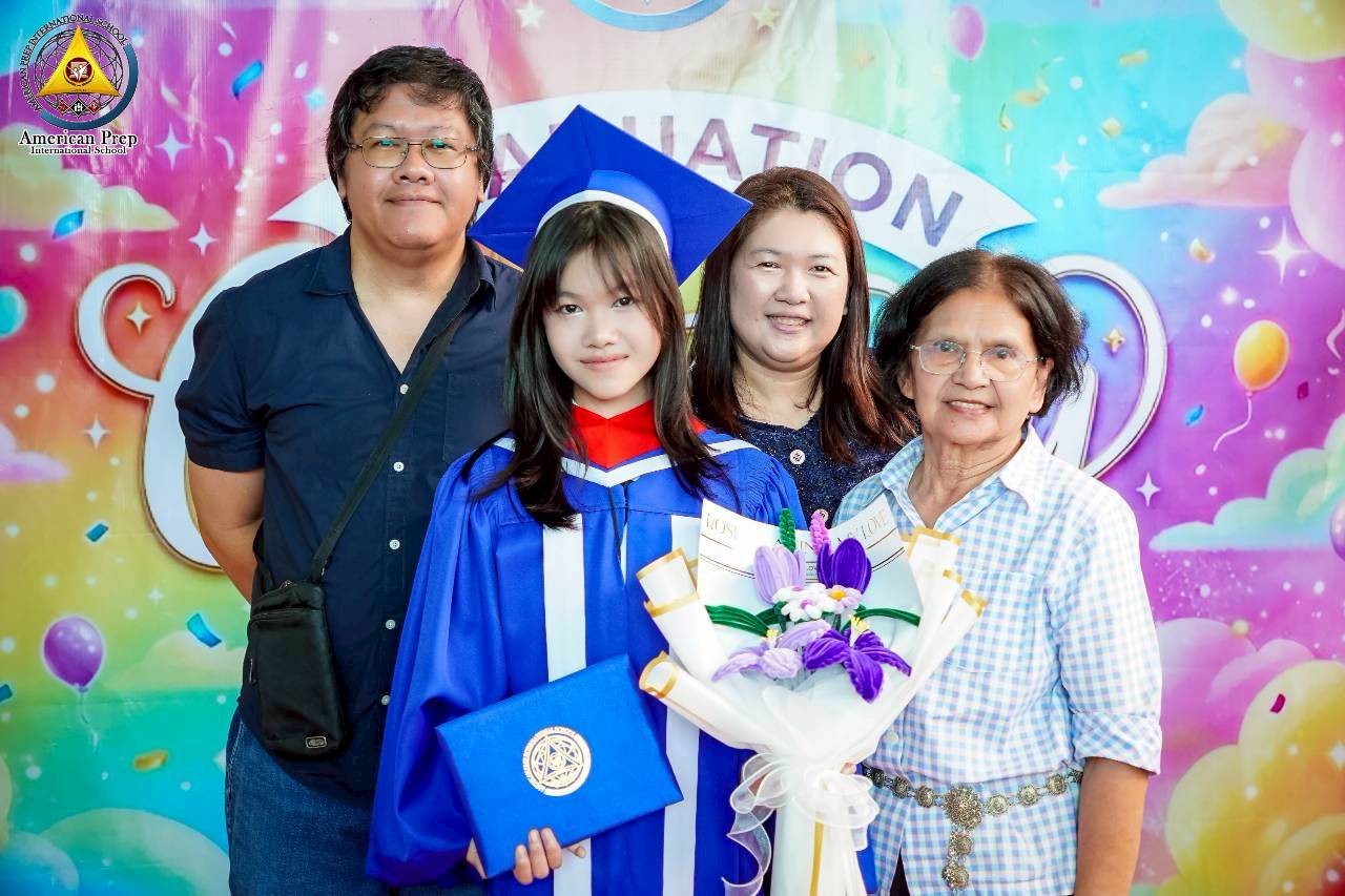 LINE_ALBUM_G6_ graduation 2026_260505_118