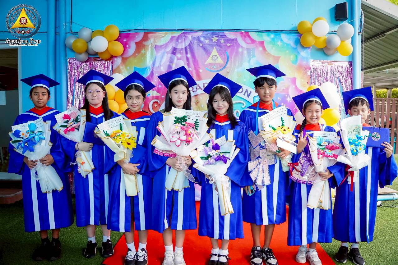 LINE_ALBUM_G6_ graduation 2026_260505_182