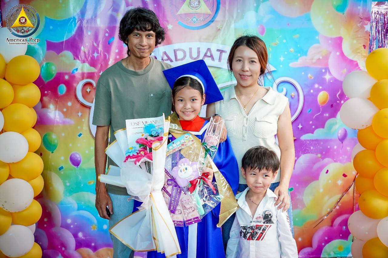 LINE_ALBUM_G6_ graduation 2026_260505_210