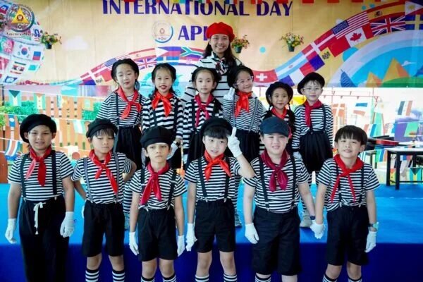 🌎✨ International Day 2025–2026 ✨🌎 On May 28, our APIS students celebrated cultures from around…